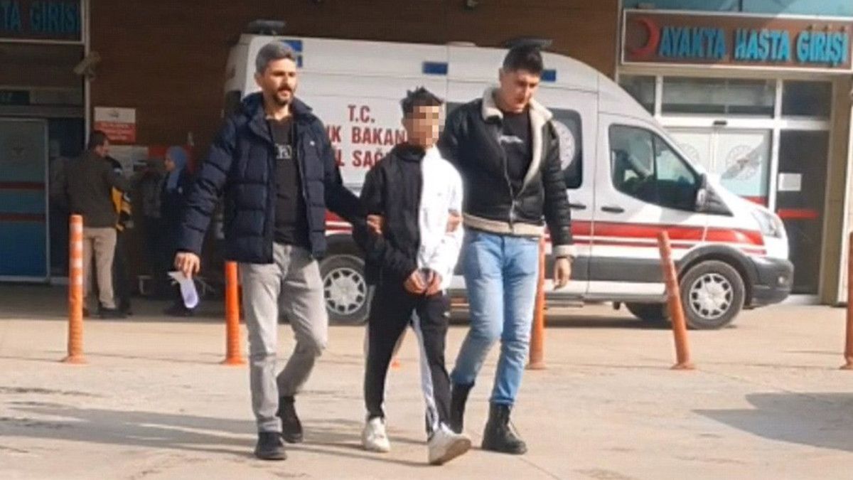 bursada market ve manavdan hirsizlik yapan 2 cocuk yakalandi 2 reQsK8bM