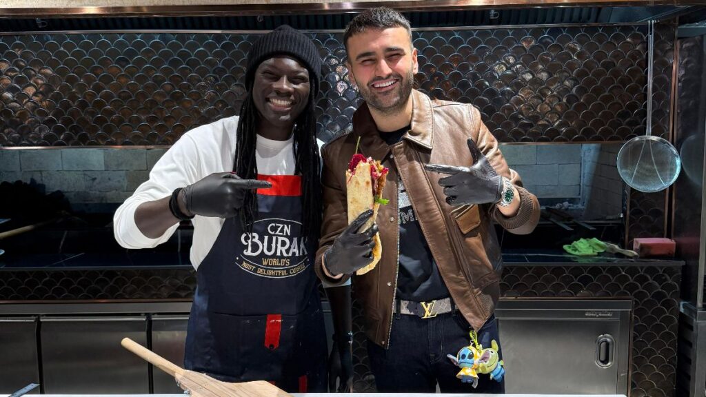 czn burak bafetimbi gomis ile mutfaga girdi TCpyAf5z