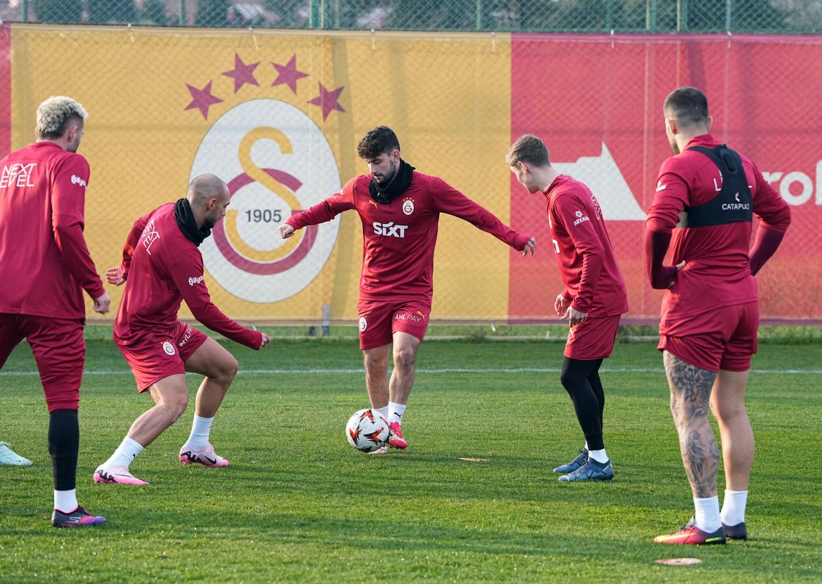 galatasaray ajax macinin hazirliklarini surdurdu 2 4OcawgCS
