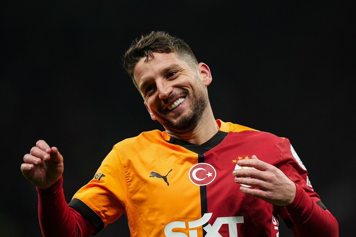 galatasarayda dries mertensin alternatifi napolide bulundu 1 yFrLtX2J