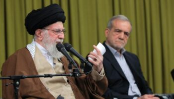 iran dini lideri hamaneyden hukumete abd uyarisi IaOCZiCW