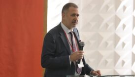 karsiyakada baskan ilker ergullu istifa etti RZV8ivZL