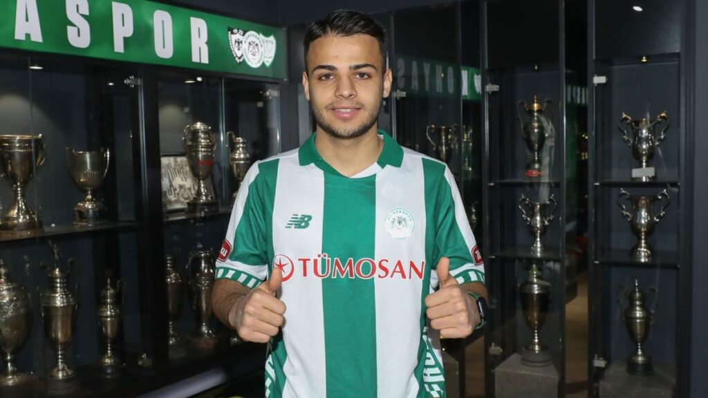 konyaspor mehmet gunesi kadrosuna katti RZcHGJQ9
