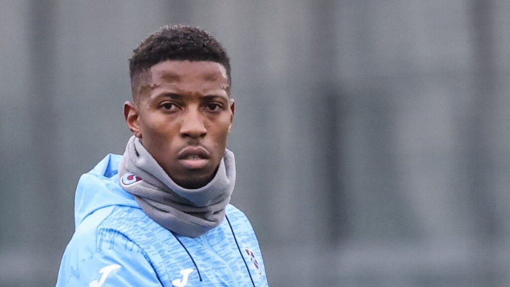 ligde yeni transferler arasinda en verimlisi simon banza oldu 5Q1wQrRH