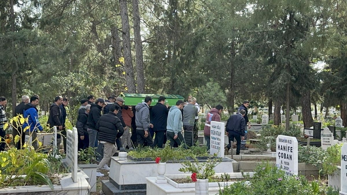 manisada 11 yil sonra yuruyen hilal son yolculuguna ugurlandi 3 m3ZG23i5
