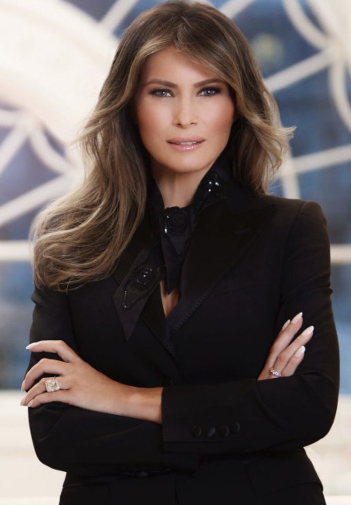melania trumpin beyaz saraydaki resmi portresi yayinlandi 0 Dn8VGdZk