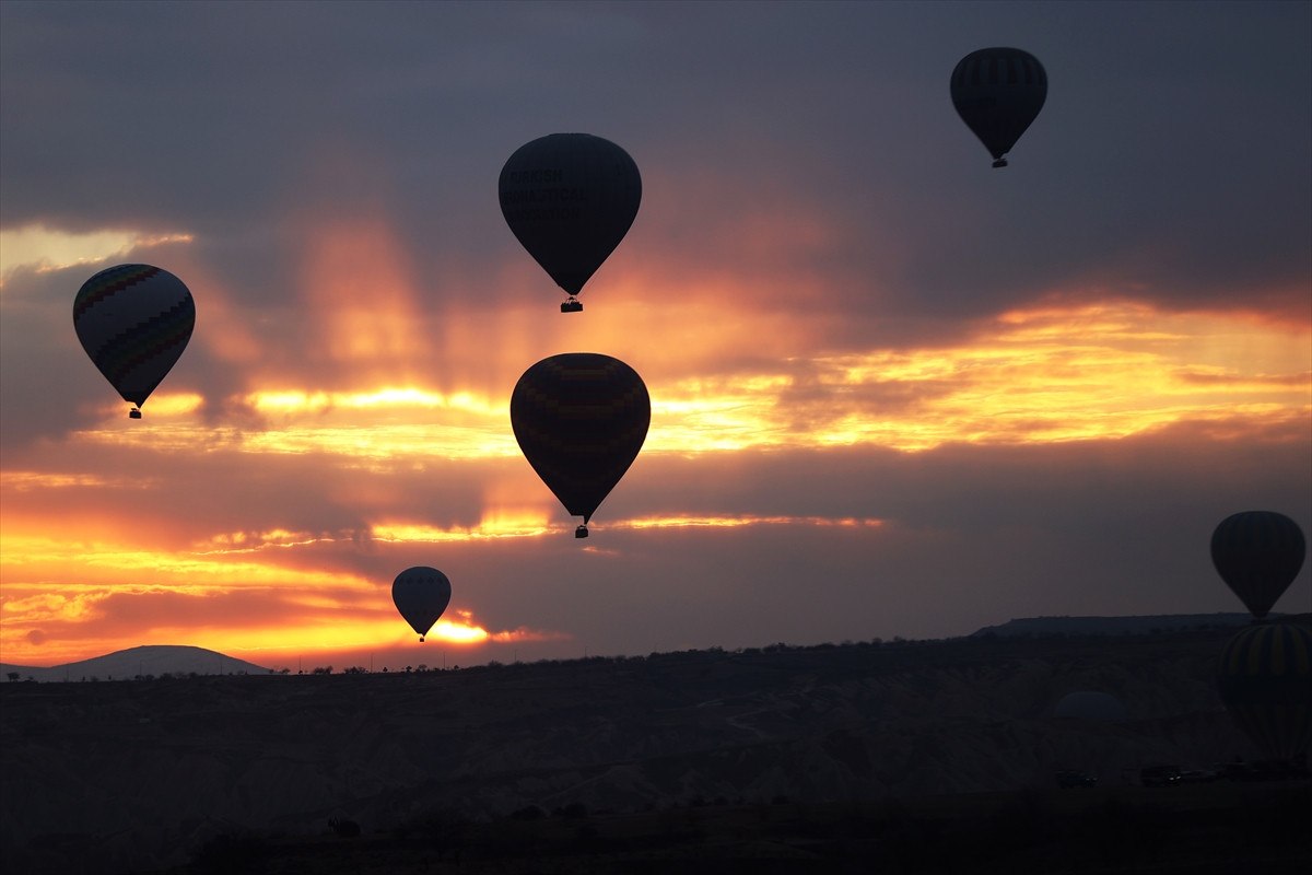 nevsehirde gecen yil sicak hava balonu rekoru kirildi 0 IZzKht52