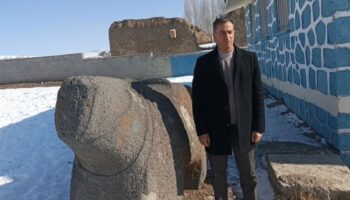vanda tarihi eser at heykeli eski muhtara zimmetlendi 5yqKRHVV